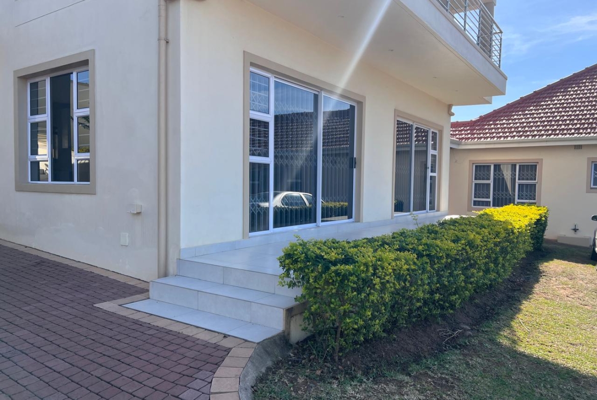 Modern 2 Bedroom Apartment For Rent