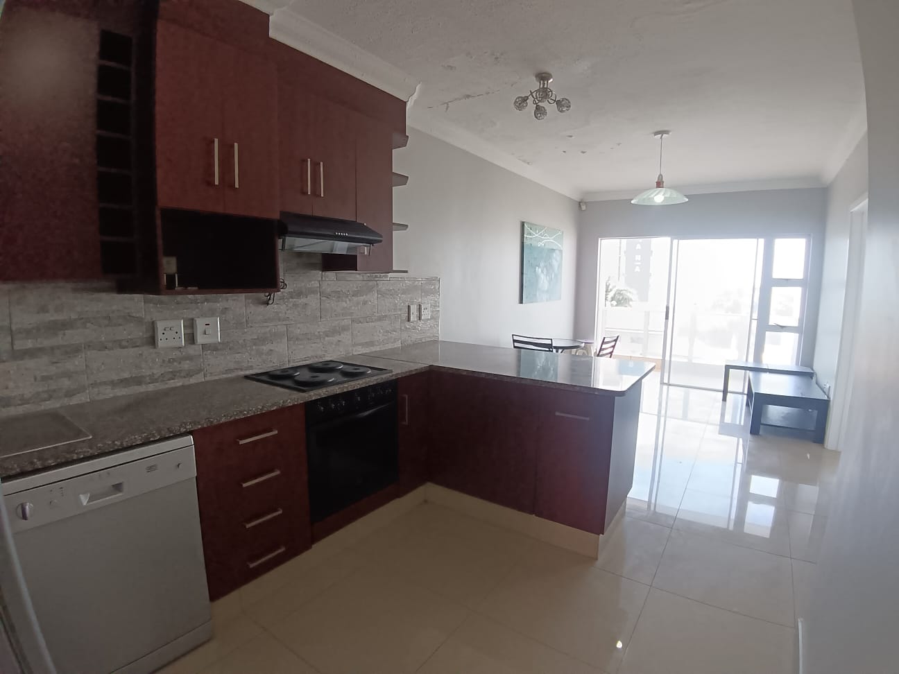 2 Bedroom, 1 Bathroom, open plan, Margate Sea view for Sale