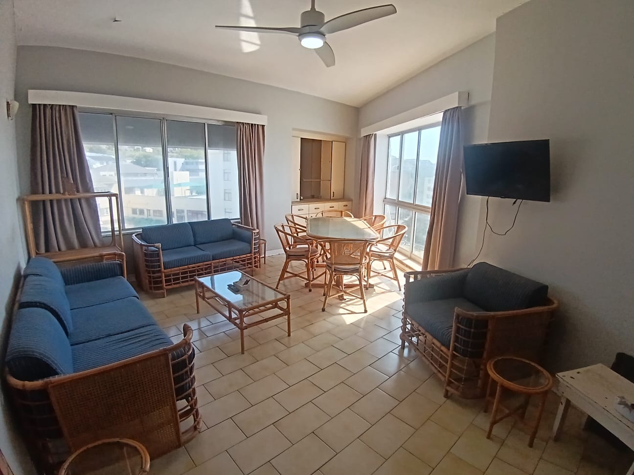 2 Bedroom, 2 Bathroom, open plan, Margate sea view for Sale