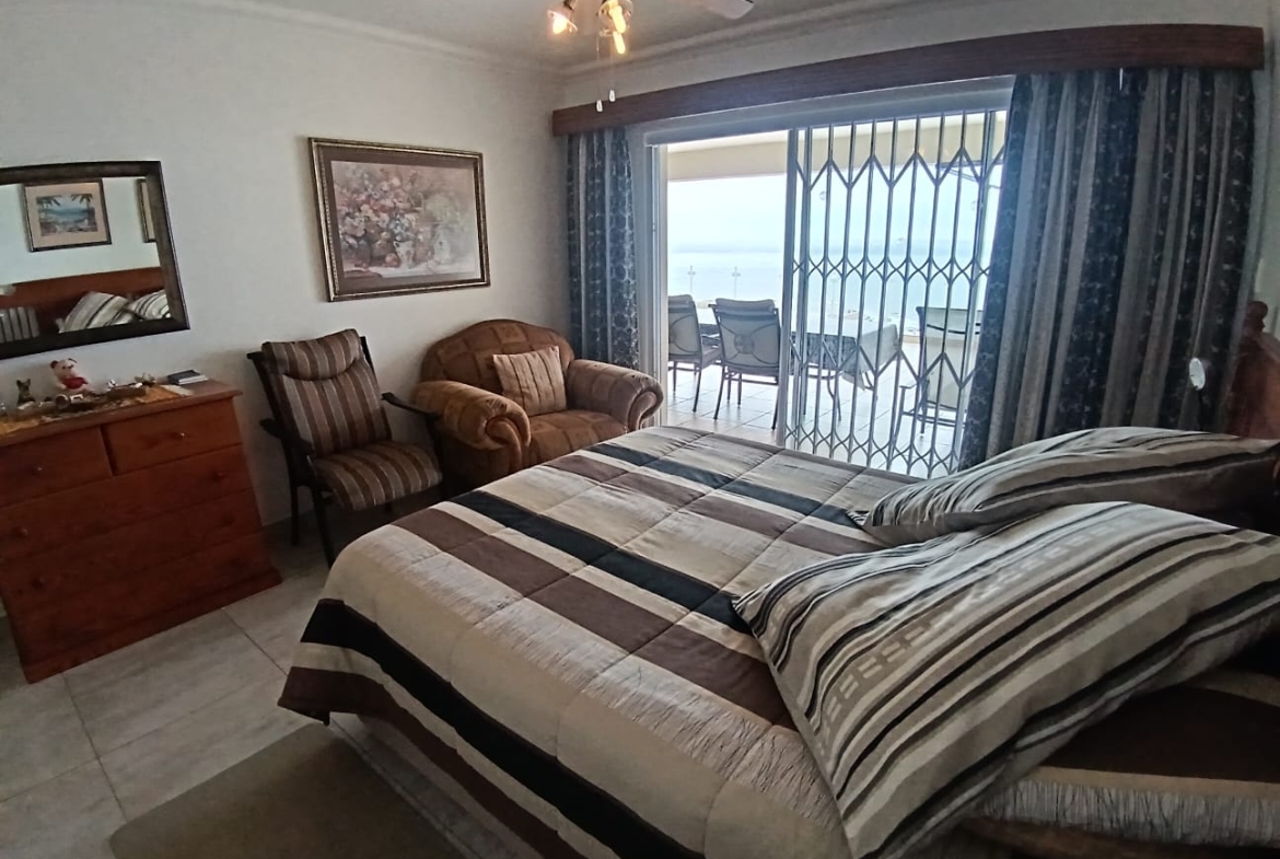 Spacious 3 Bedroom, 2 Bathroom, open plan Manaba Sea View For Sale