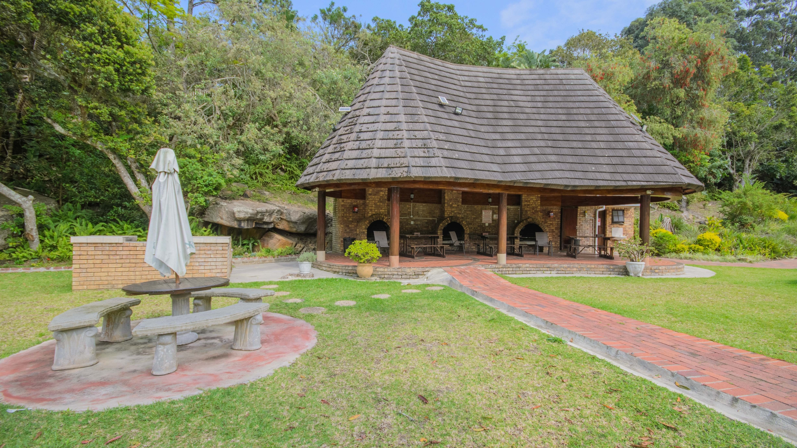 c (276)-HDR Riverside Living in a Peaceful Eco Estate