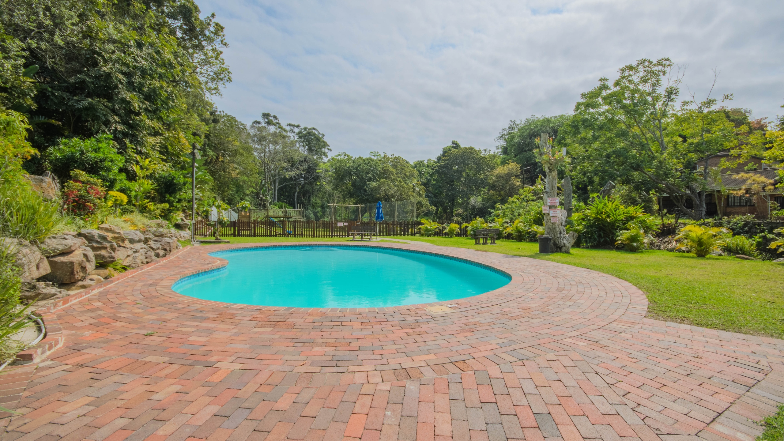 c (288)-HDR Riverside Living in a Peaceful Eco Estate