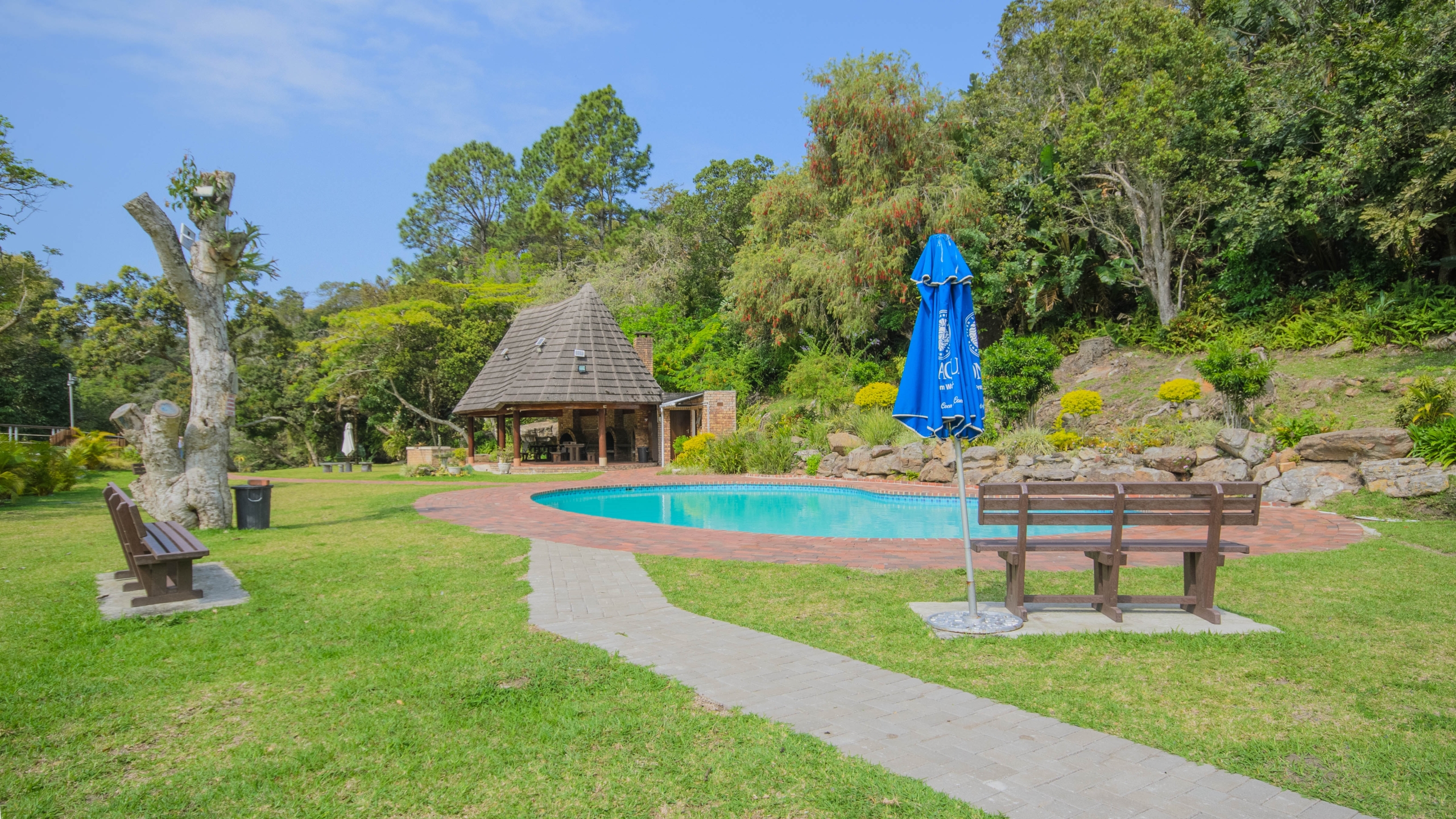 c (300)-HDR Riverside Living in a Peaceful Eco Estate