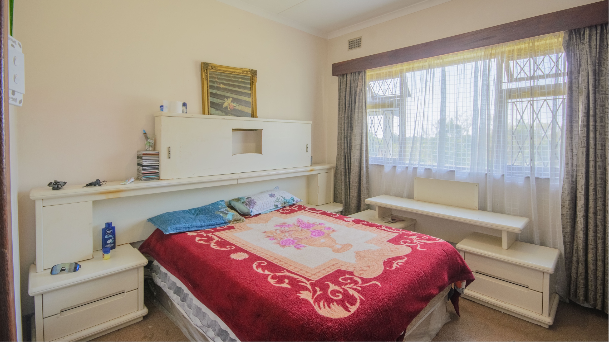 c (965)-HDR Large 1,650m² Property with Endless Potential in the Heart of Uvongo