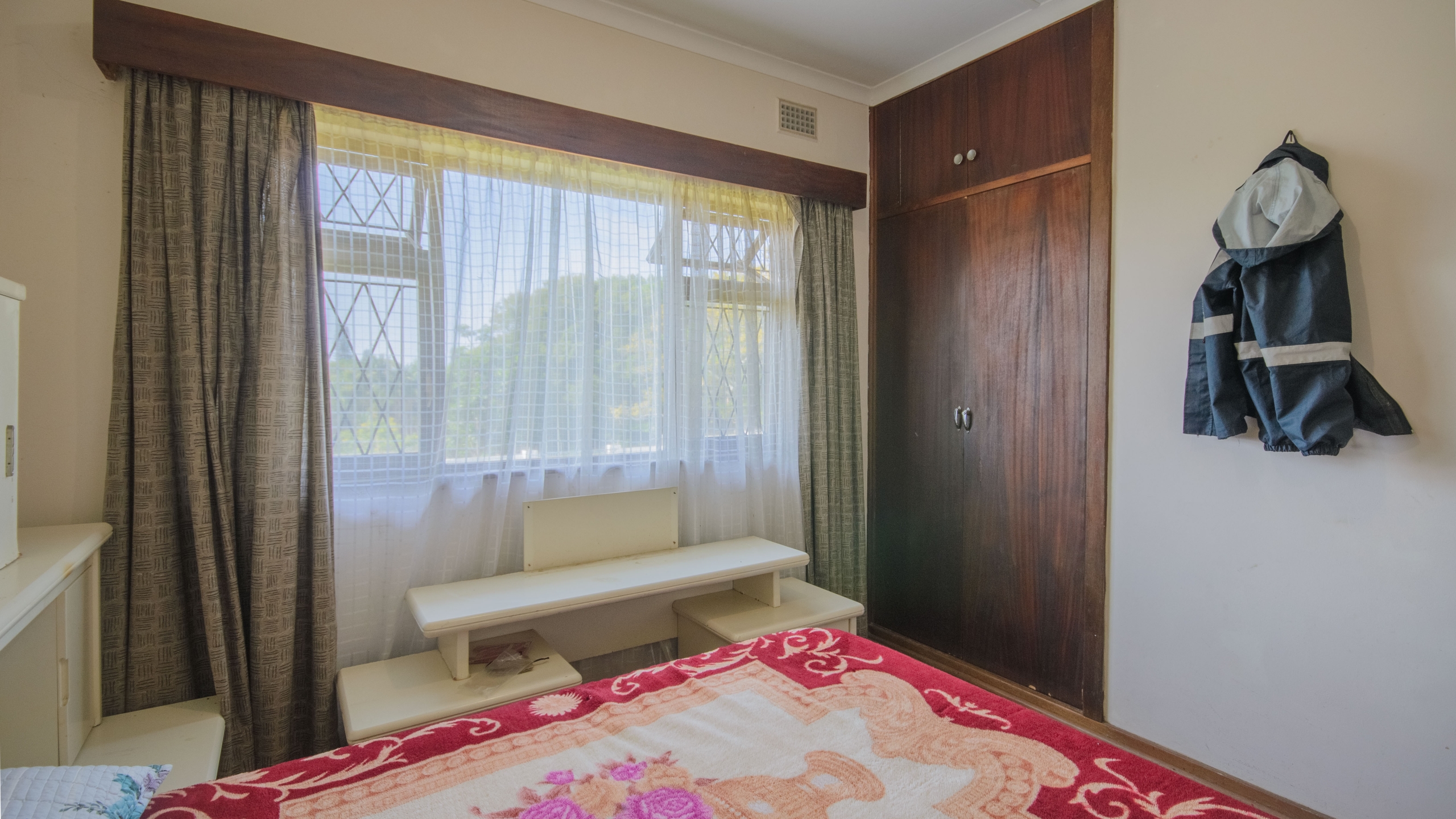c (971)-HDR Large 1,650m² Property with Endless Potential in the Heart of Uvongo