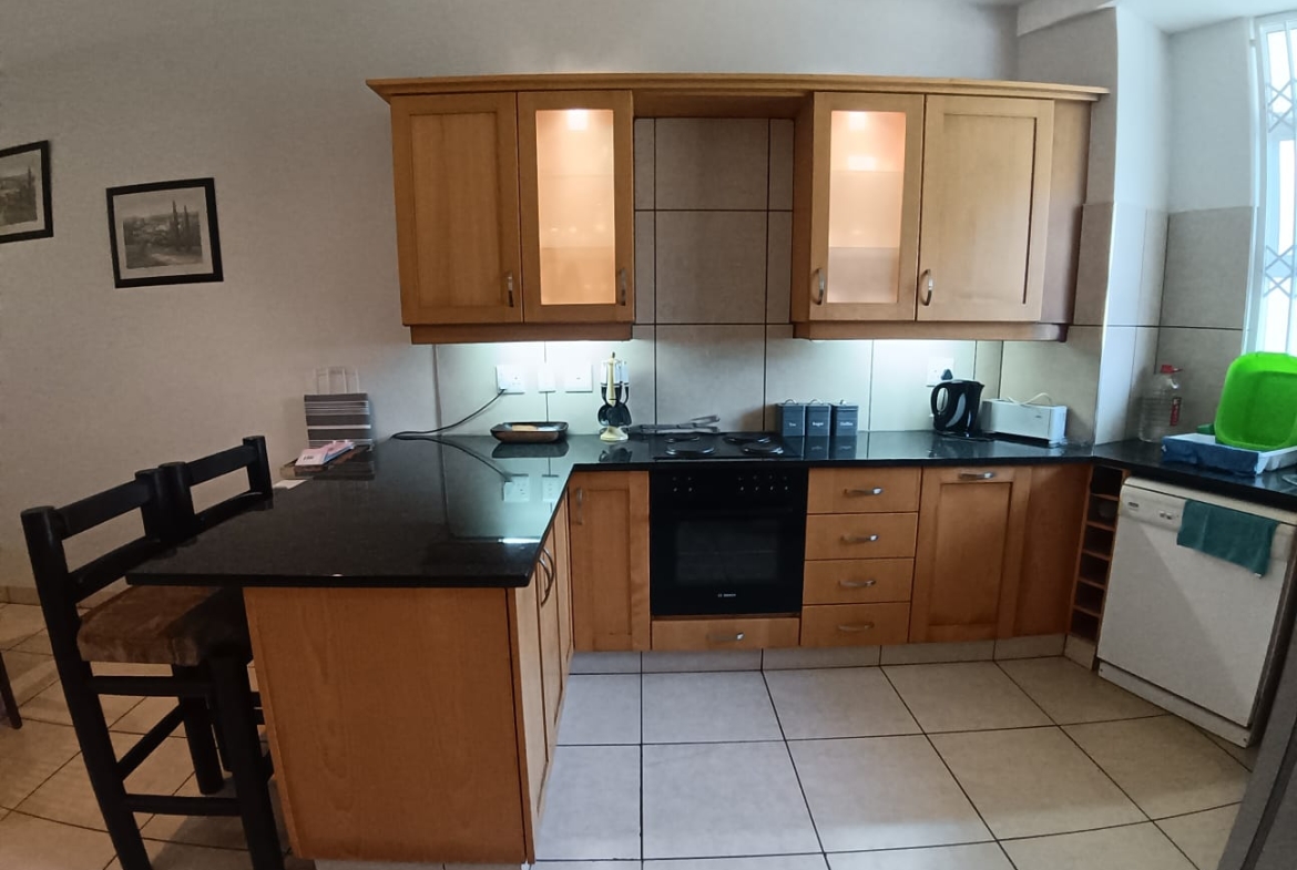 3 Bedroom, 2 Bathroom, Open Plan, Margate Sea view for Sale