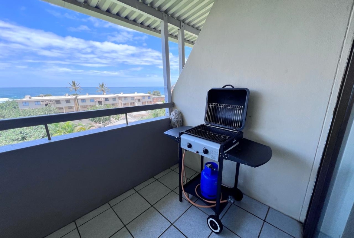 Fully Furnished Pet Friendly 3 Bedroom Apartment with Spectacular Sea Views