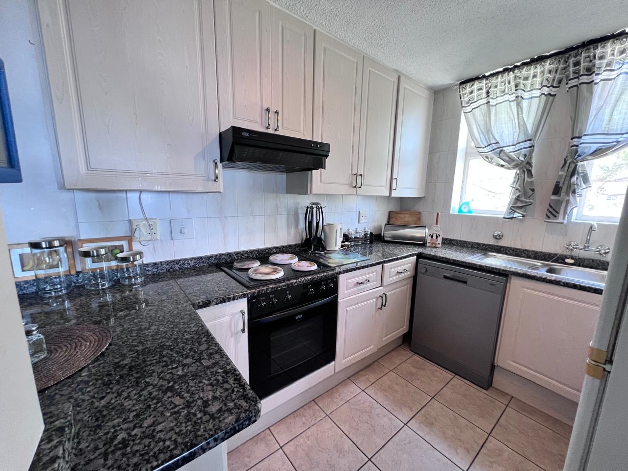 c32d0b84-be35-4ade-bcc1-dbe9b2d10baa Fully Furnished Pet Friendly 3 Bedroom Apartment with Spectacular Sea Views