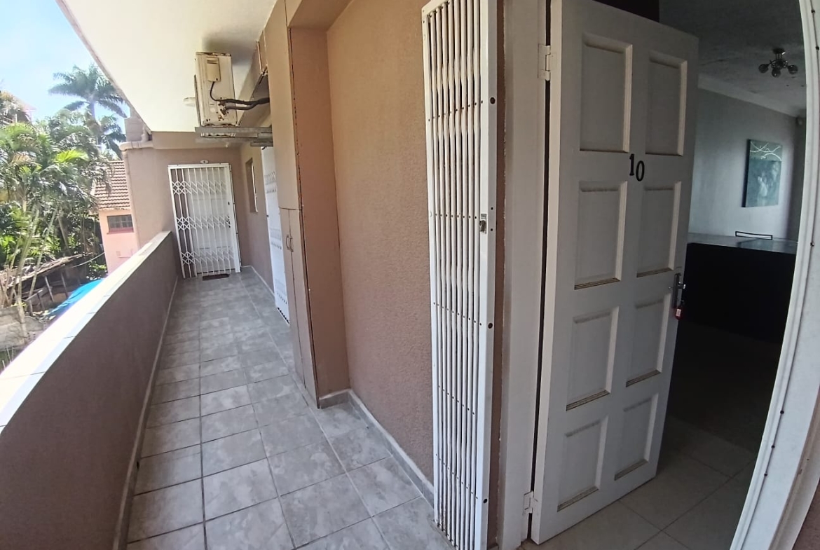 2 Bedroom, 1 Bathroom, open plan, Margate Sea view for Sale