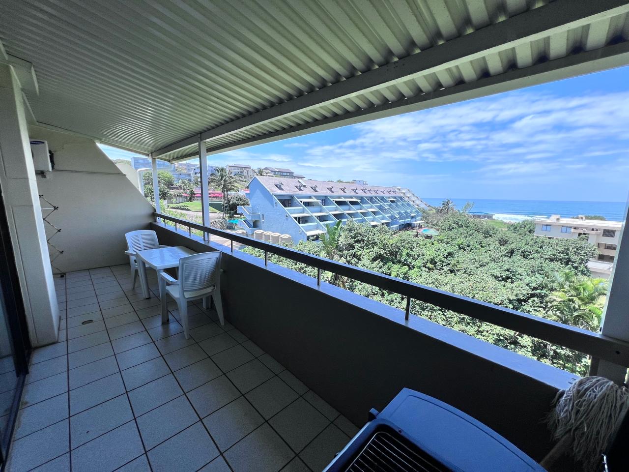 cdca06b4-7c9a-419a-8632-a153cda160d0 Fully Furnished Pet Friendly 3 Bedroom Apartment with Spectacular Sea Views
