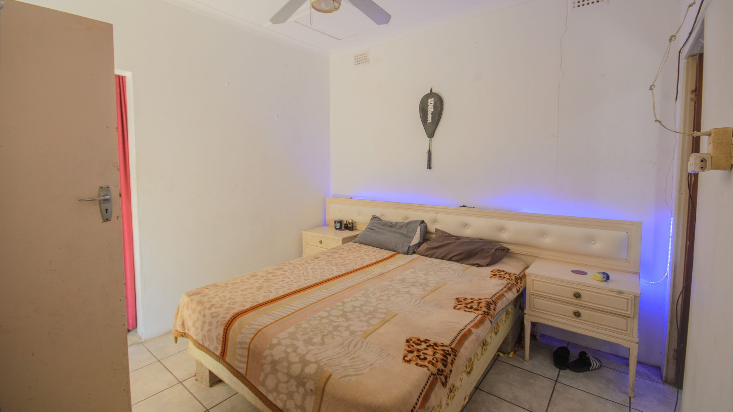 d (595)-HDR Large 1,650m² Property with Endless Potential in the Heart of Uvongo