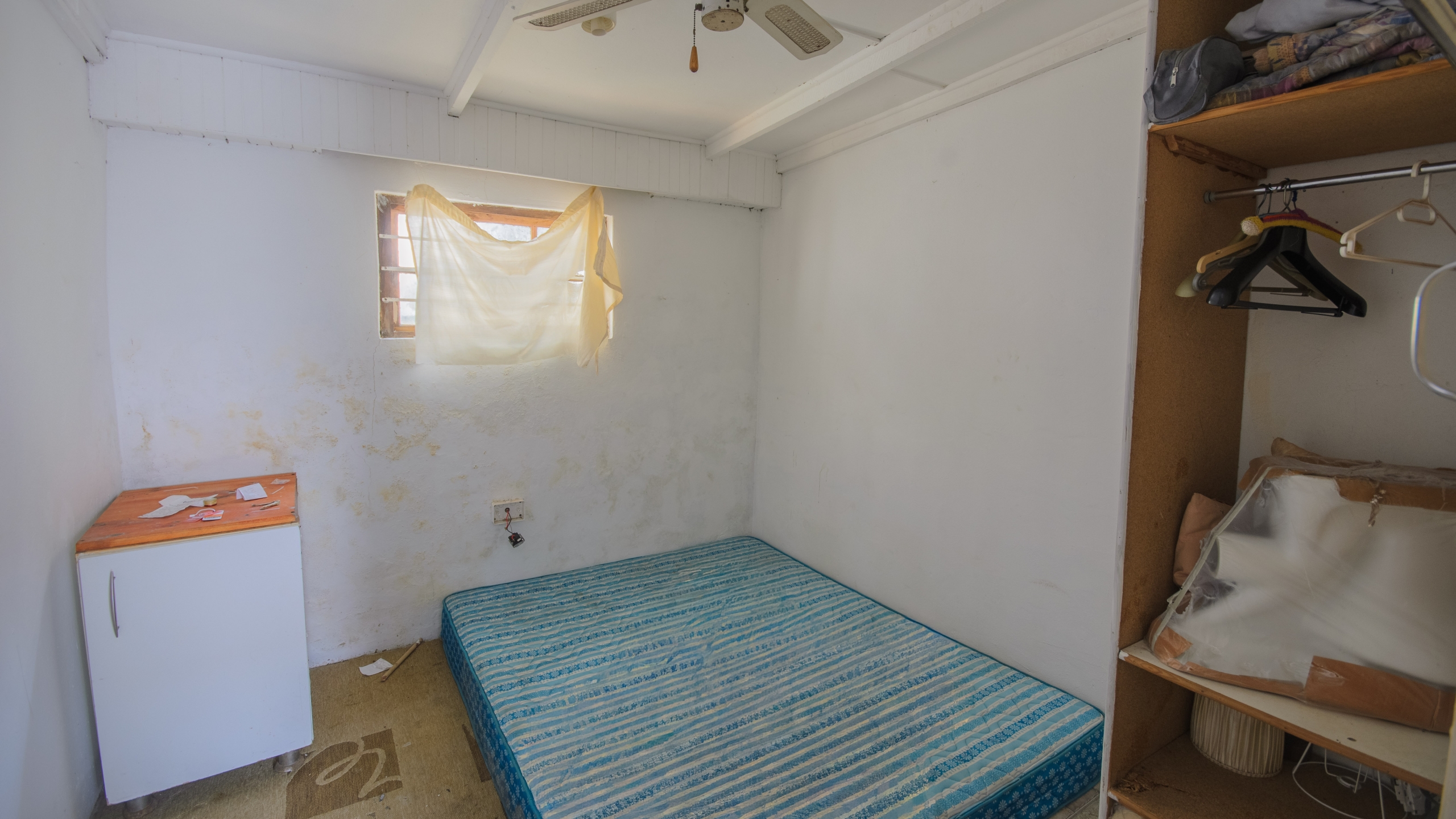 d (610)-HDR Large 1,650m² Property with Endless Potential in the Heart of Uvongo