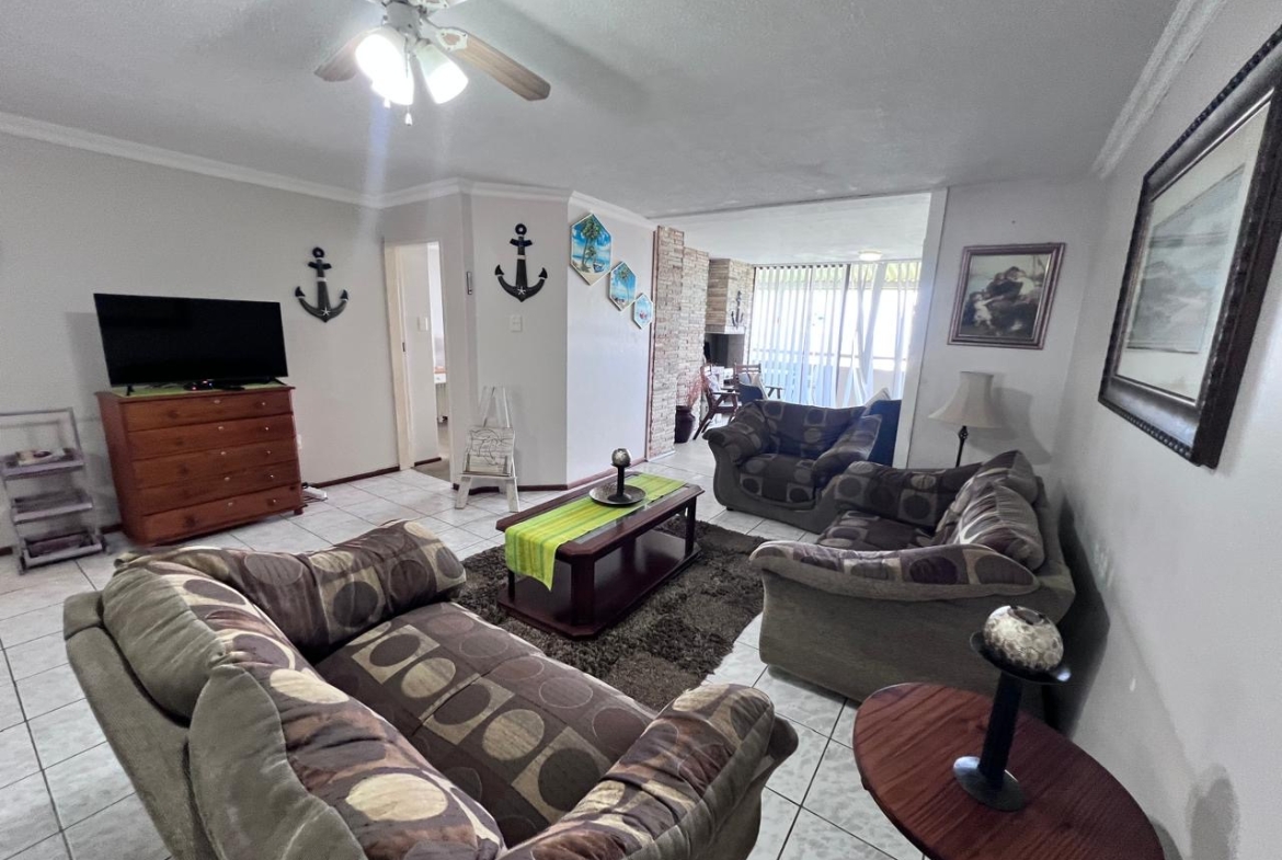 Fully Furnished Pet Friendly 3 Bedroom Apartment with Spectacular Sea Views