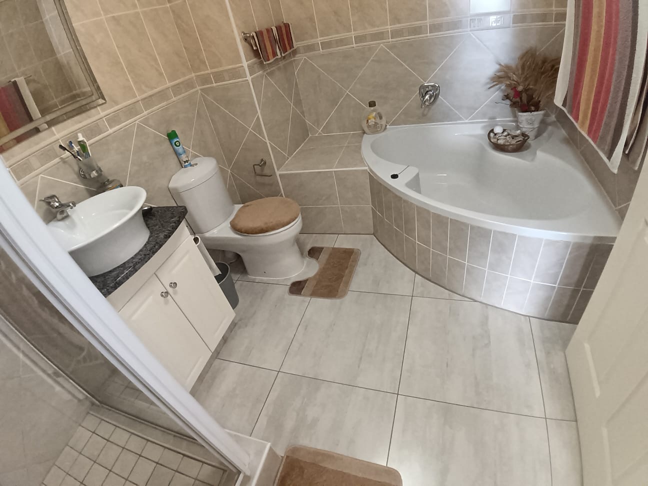 d5cf219f-9ed7-4af6-9c40-9ed6391b244c Spacious 3 Bedroom, 2 Bathroom, open plan Manaba Sea View For Sale