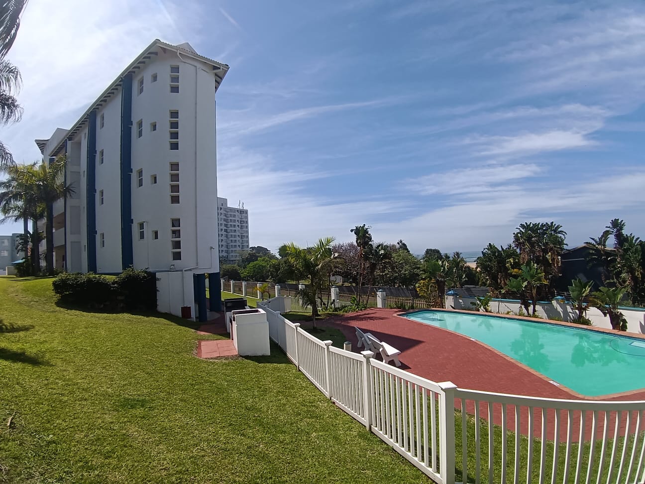 db89f647-f8ac-4539-9f55-7f1a5a8a3ee7 3 Bedroom, 2 Bathroom, Open Plan, Margate Sea view for Sale