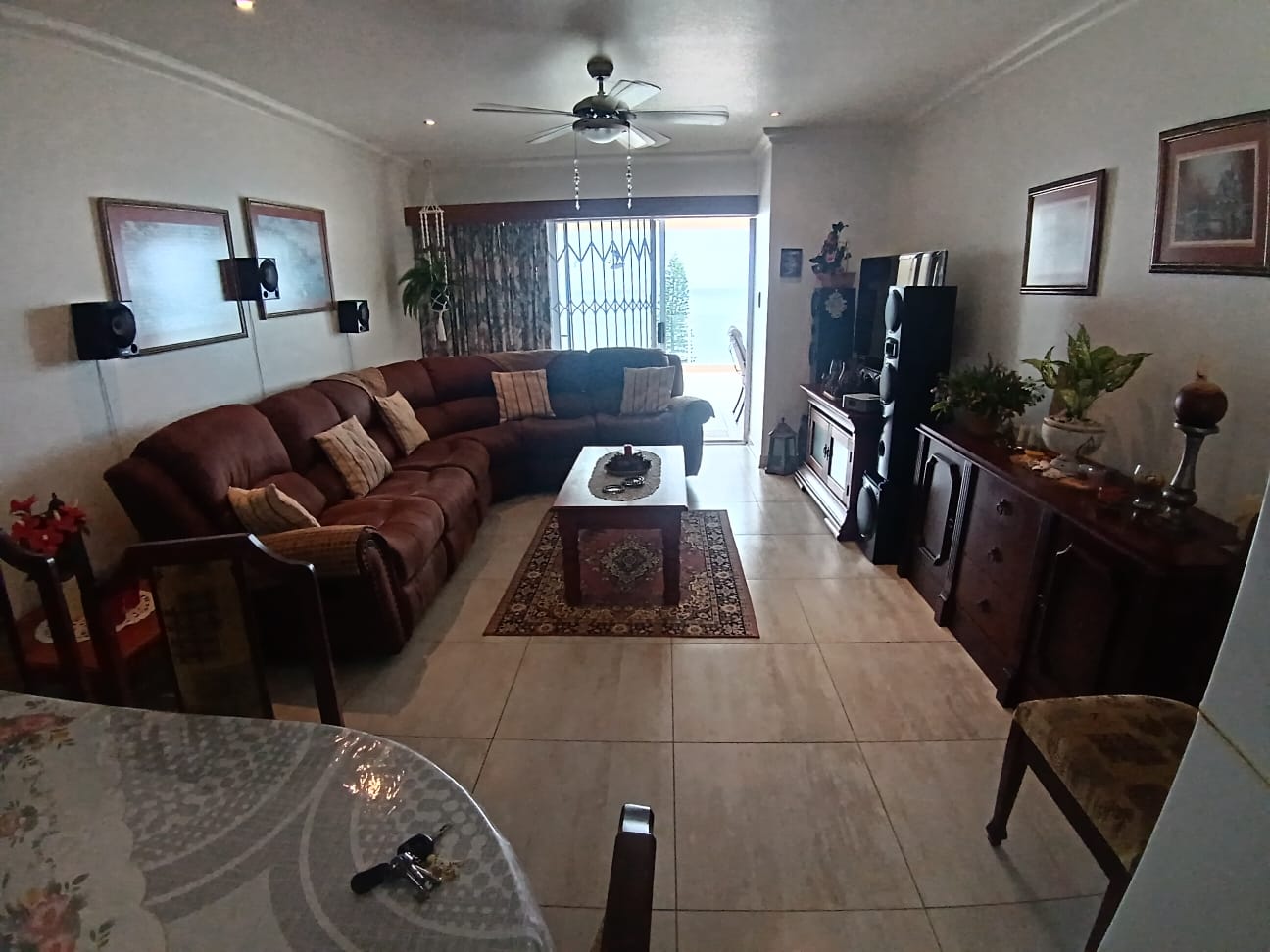 e066aea1-2f06-40a1-a69d-dfbc3144def7 Spacious 3 Bedroom, 2 Bathroom, open plan Manaba Sea View For Sale