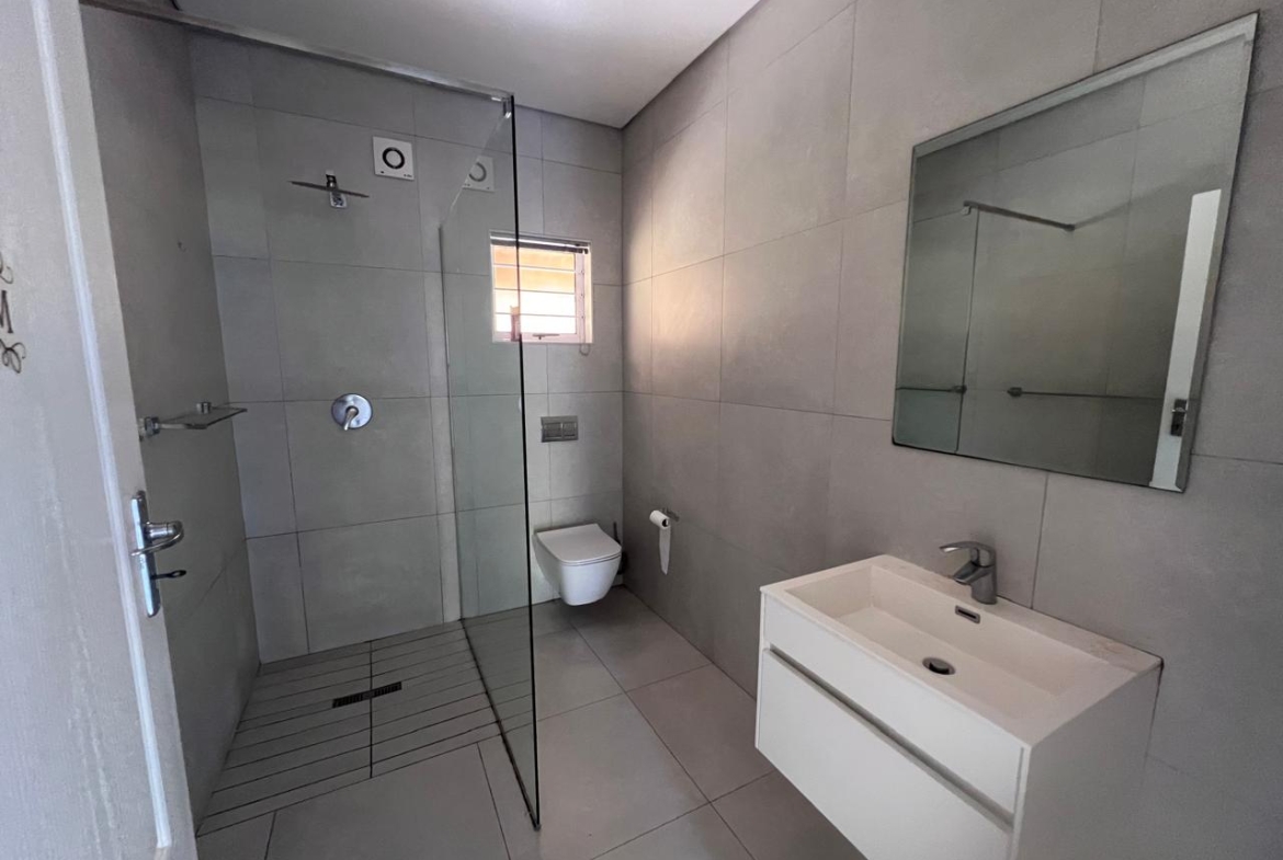 Modern 2 Bedroom Apartment For Rent