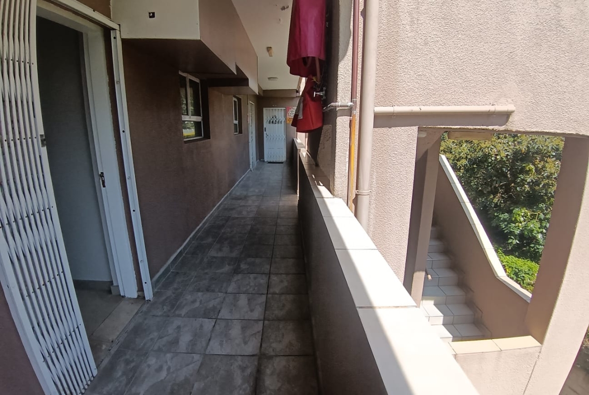 2 Bedroom, 1 Bathroom, open plan, Margate Sea view for Sale