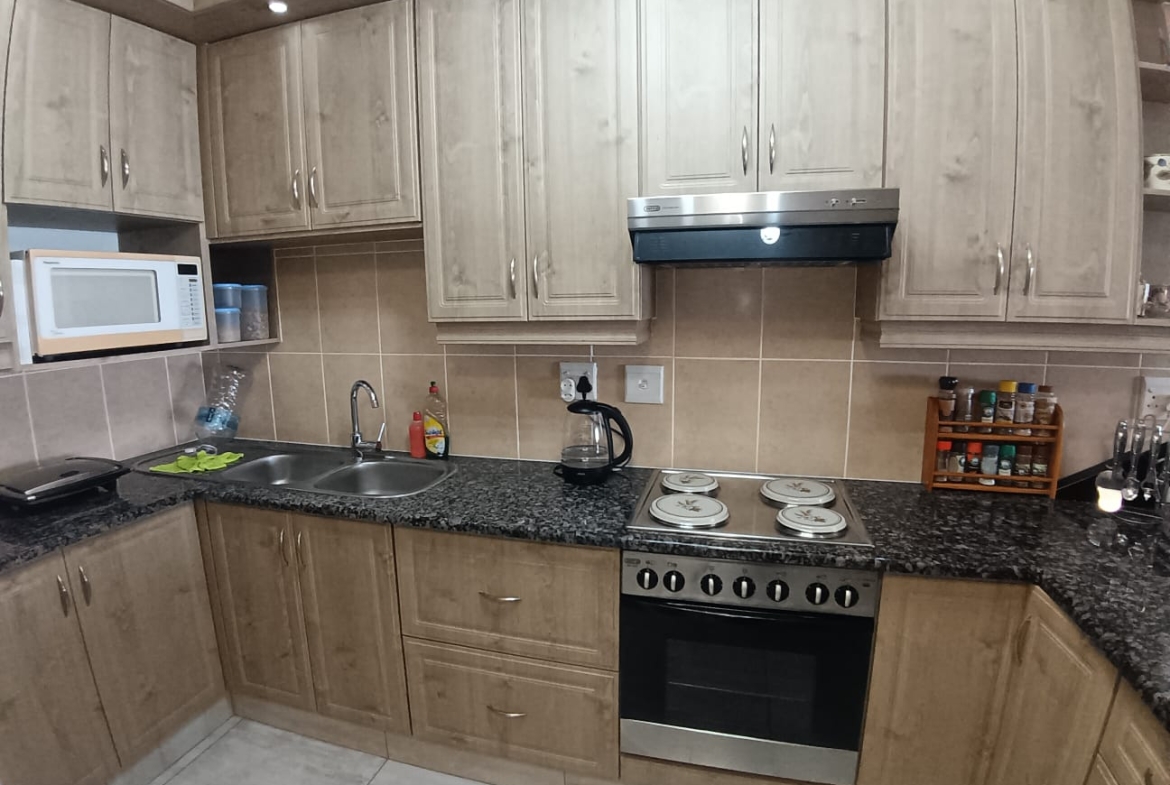 Spacious 3 Bedroom, 2 Bathroom, open plan Manaba Sea View For Sale