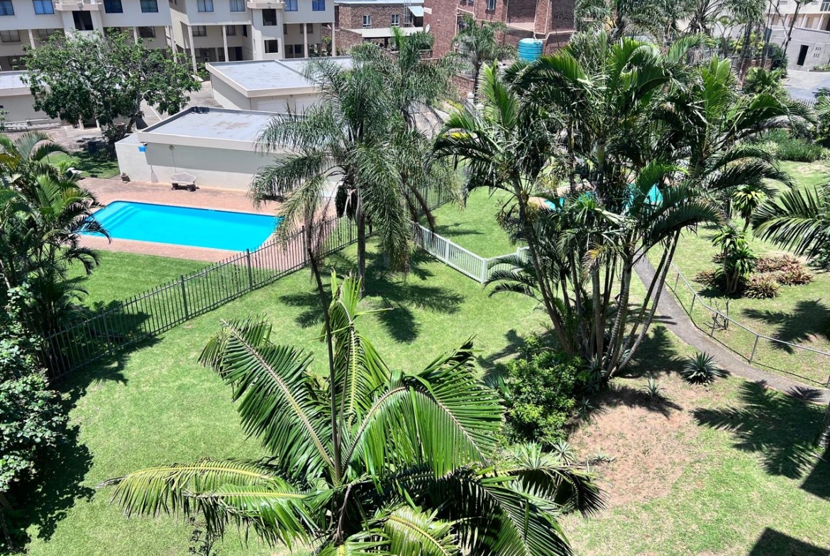 Fully Furnished Pet Friendly 3 Bedroom Apartment with Spectacular Sea Views