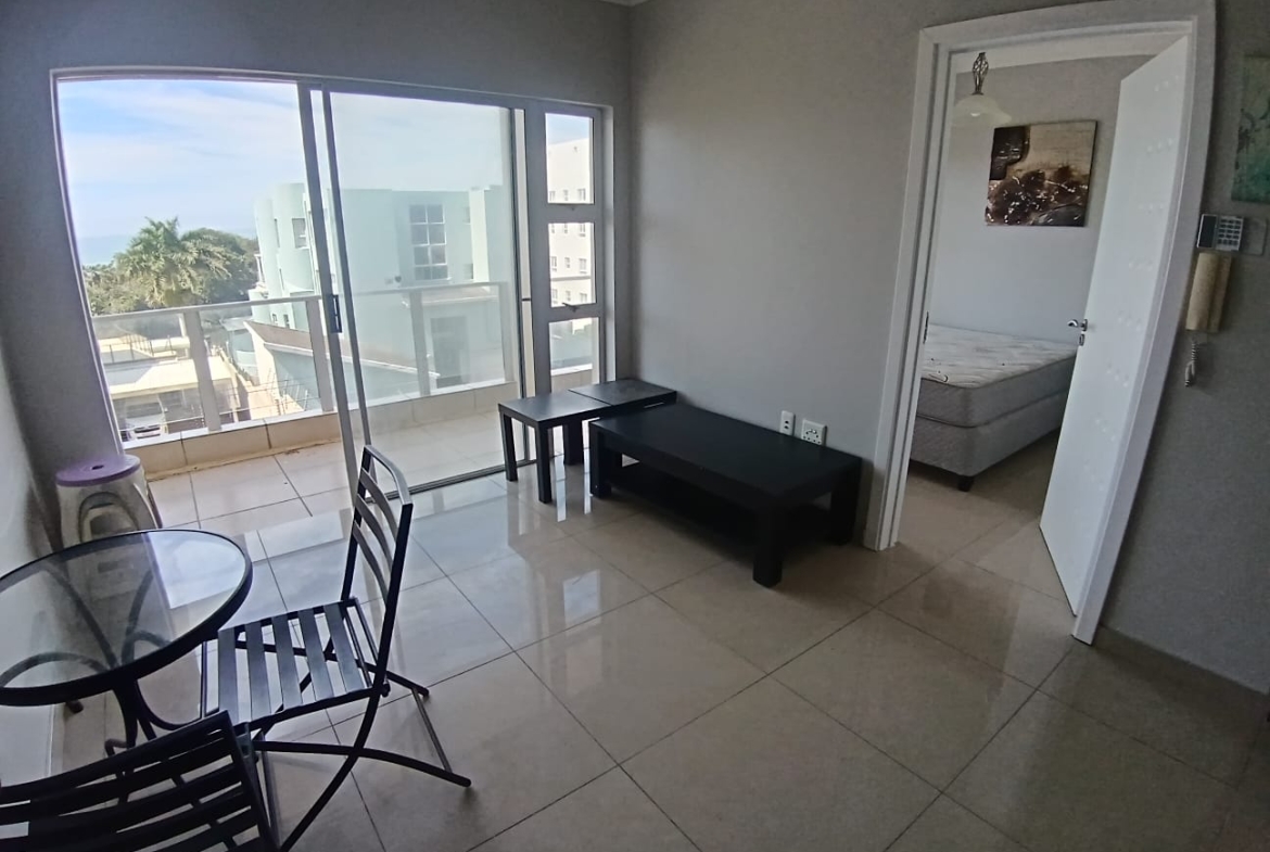 2 Bedroom, 1 Bathroom, open plan, Margate Sea view for Sale