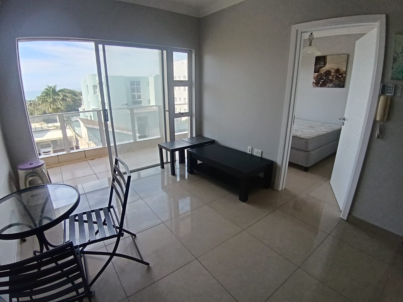 2 Bedroom, 1 Bathroom, open plan, Margate Sea view for Sale