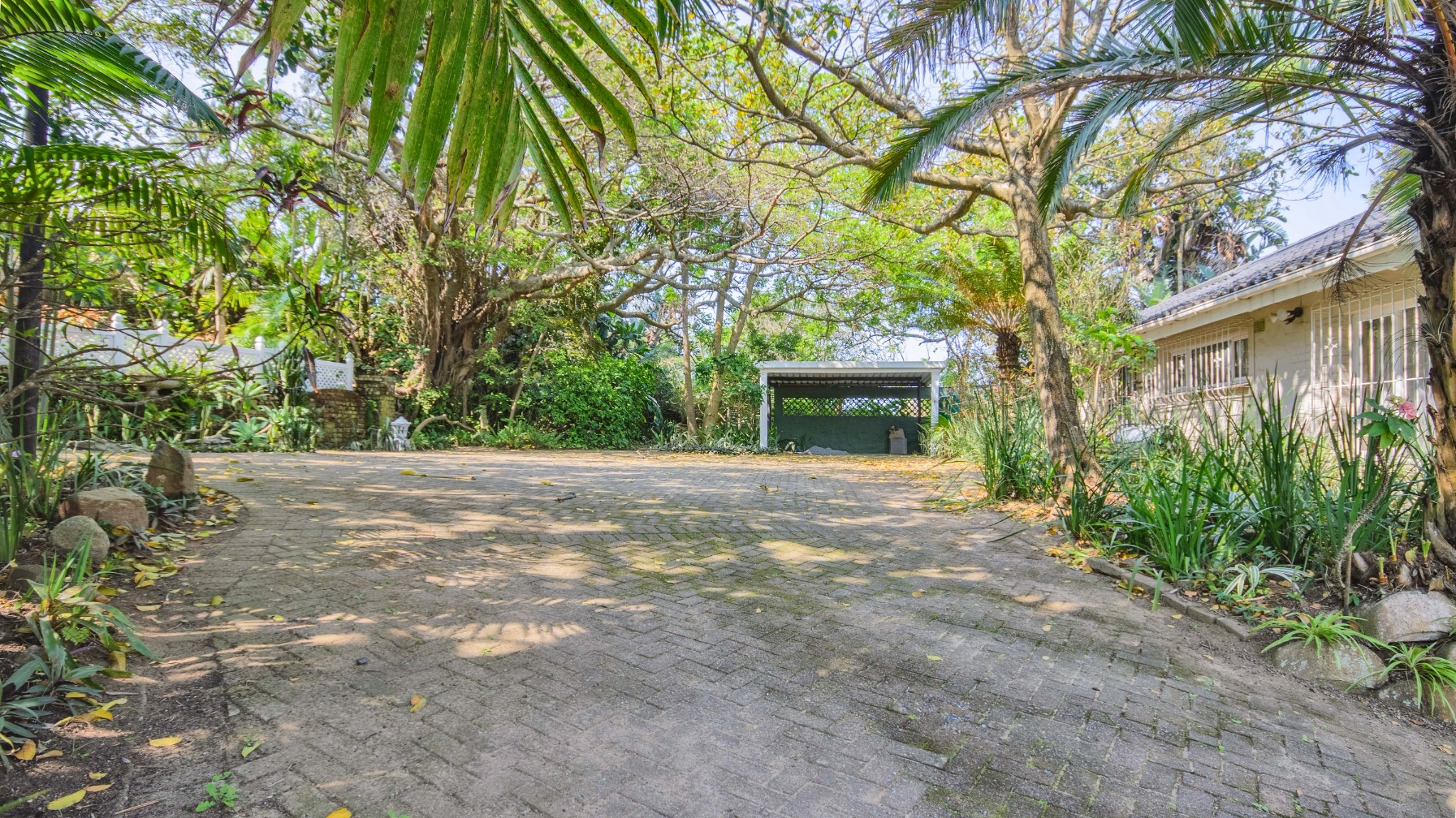 01_c_312-HDR_enhanced RAMSGATE – MAGNIFICENT OCEAN-VIEW HOME WITH TWO COTTAGES, POOL & BREATHTAKING 180° SEA VIEWS