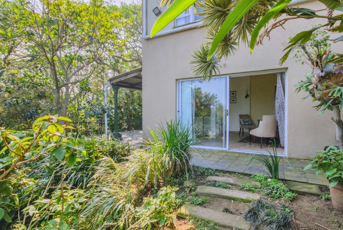 RAMSGATE – MAGNIFICENT OCEAN-VIEW HOME WITH TWO COTTAGES, POOL & BREATHTAKING 180° SEA VIEWS