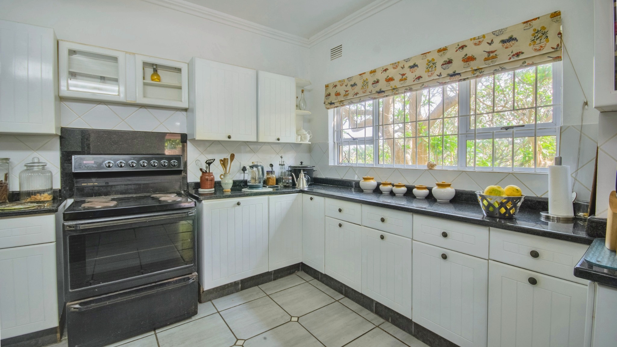 06_c_384-HDR_enhanced RAMSGATE – MAGNIFICENT OCEAN-VIEW HOME WITH TWO COTTAGES, POOL & BREATHTAKING 180° SEA VIEWS