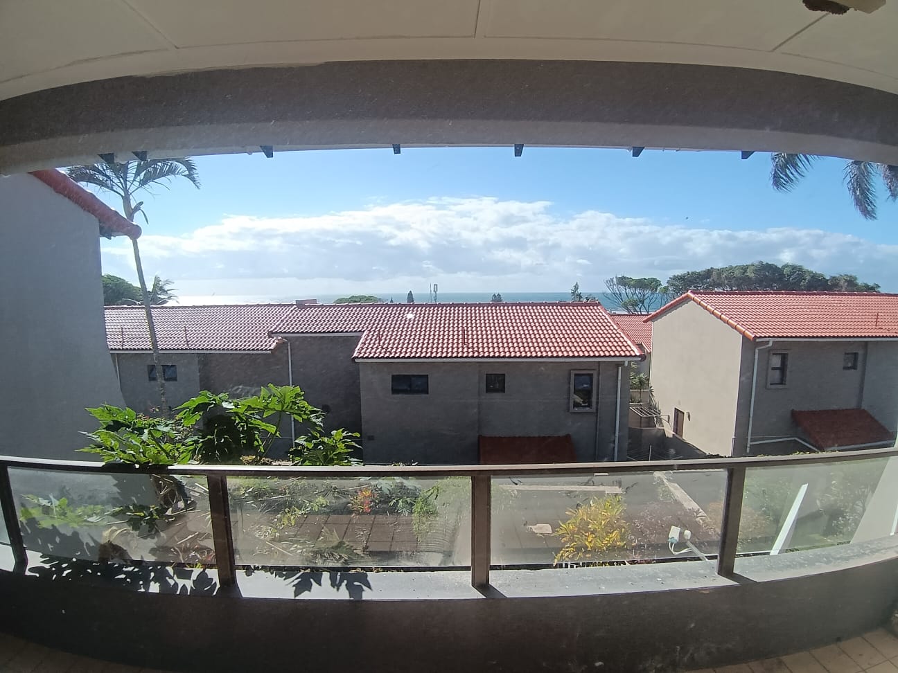0b8a22d1-2ab6-4cff-9462-dca2d94c8635 3 Bedroom, 2.5 Bedroom, open plan, Uvongo sea view for Sale