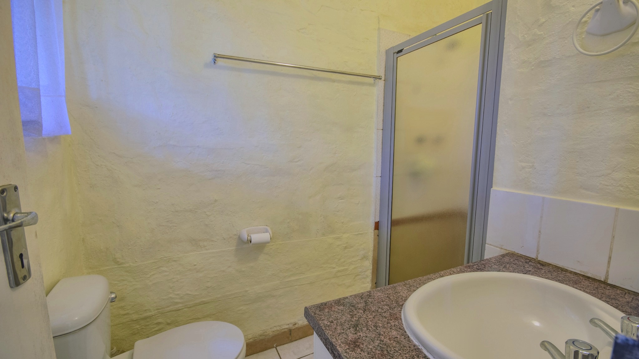 10_c_852-HDR_enhanced RAMSGATE – MAGNIFICENT OCEAN-VIEW HOME WITH TWO COTTAGES, POOL & BREATHTAKING 180° SEA VIEWS