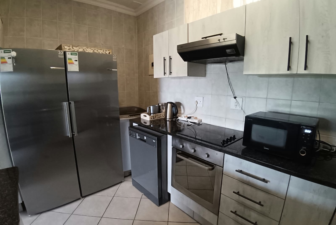 2 Bedroom, 1 Bathroom, open plan, Uvongo sea view for Sale