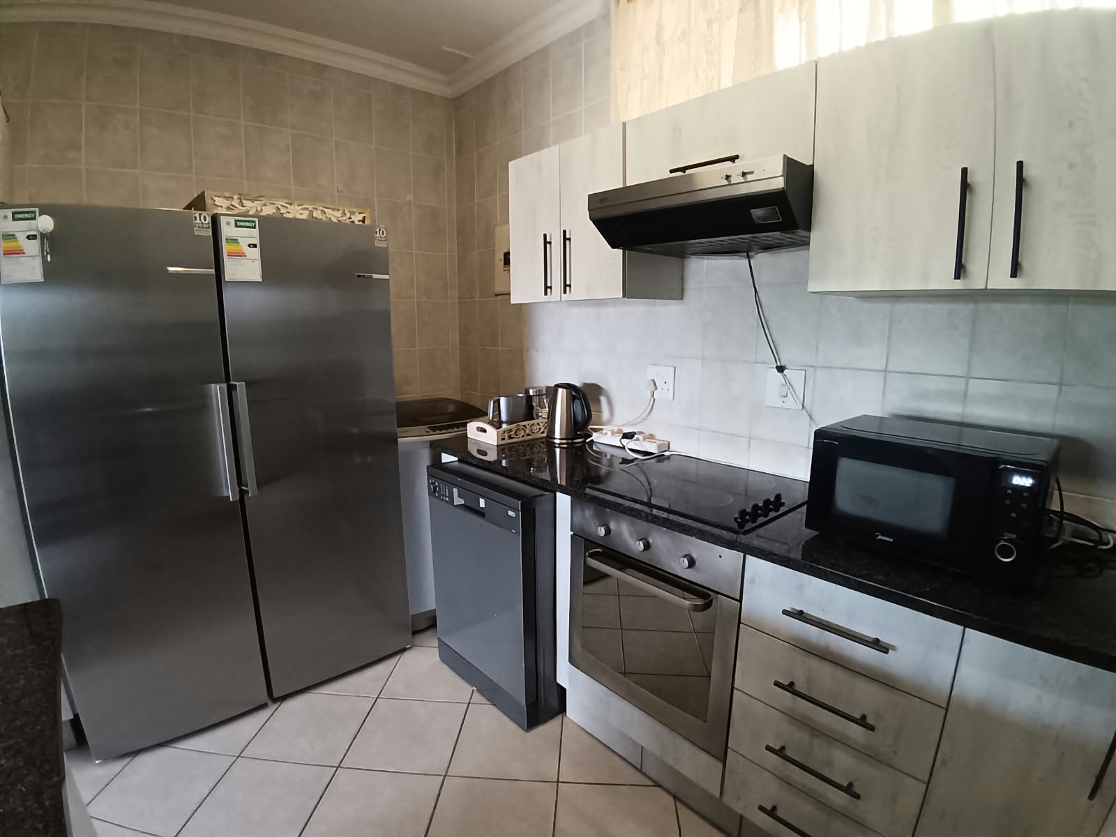 2 Bedroom, 1 Bathroom, open plan, Uvongo sea view for Sale