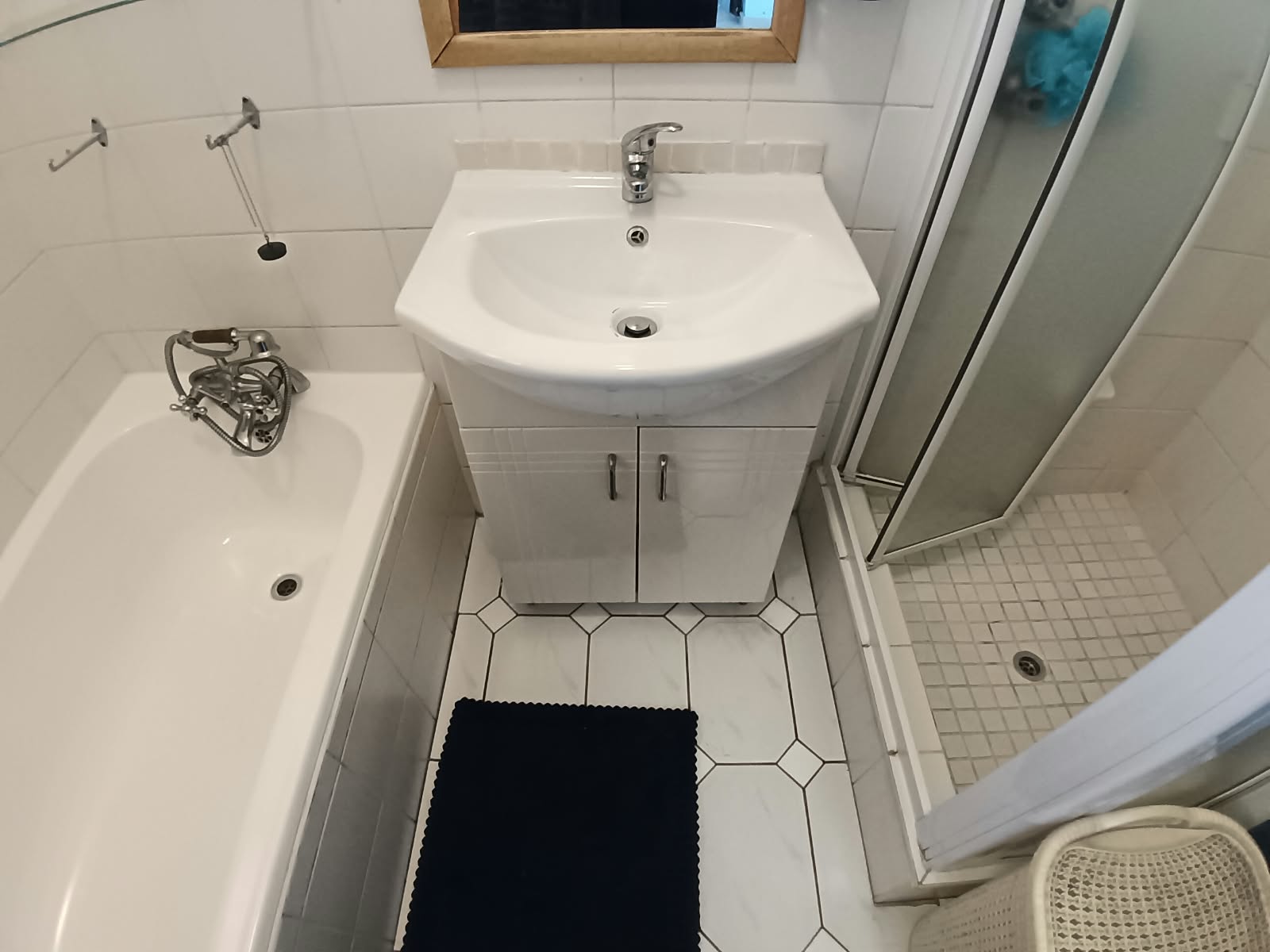 2 Bedroom, 1 Bathroom, open plan, Uvongo sea view for Sale