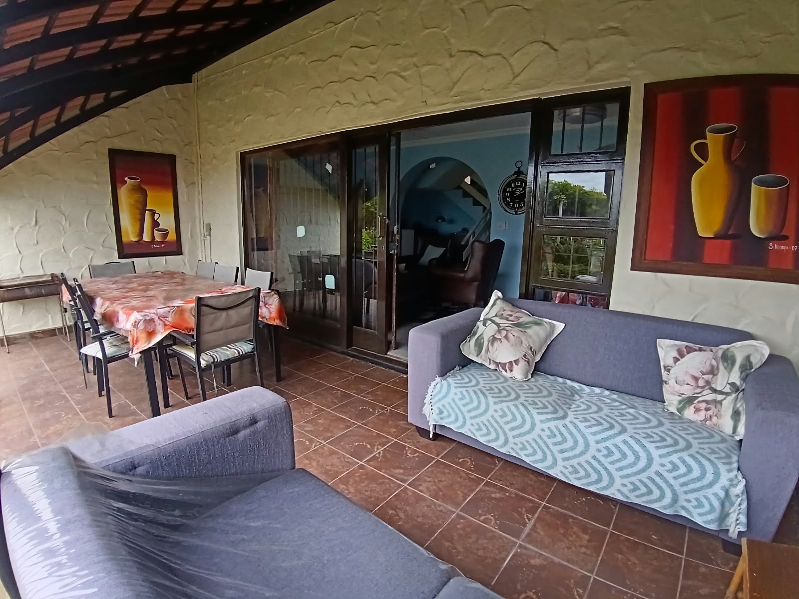 2 Bedroom, 1 Bathroom, open plan, Uvongo sea view for Sale
