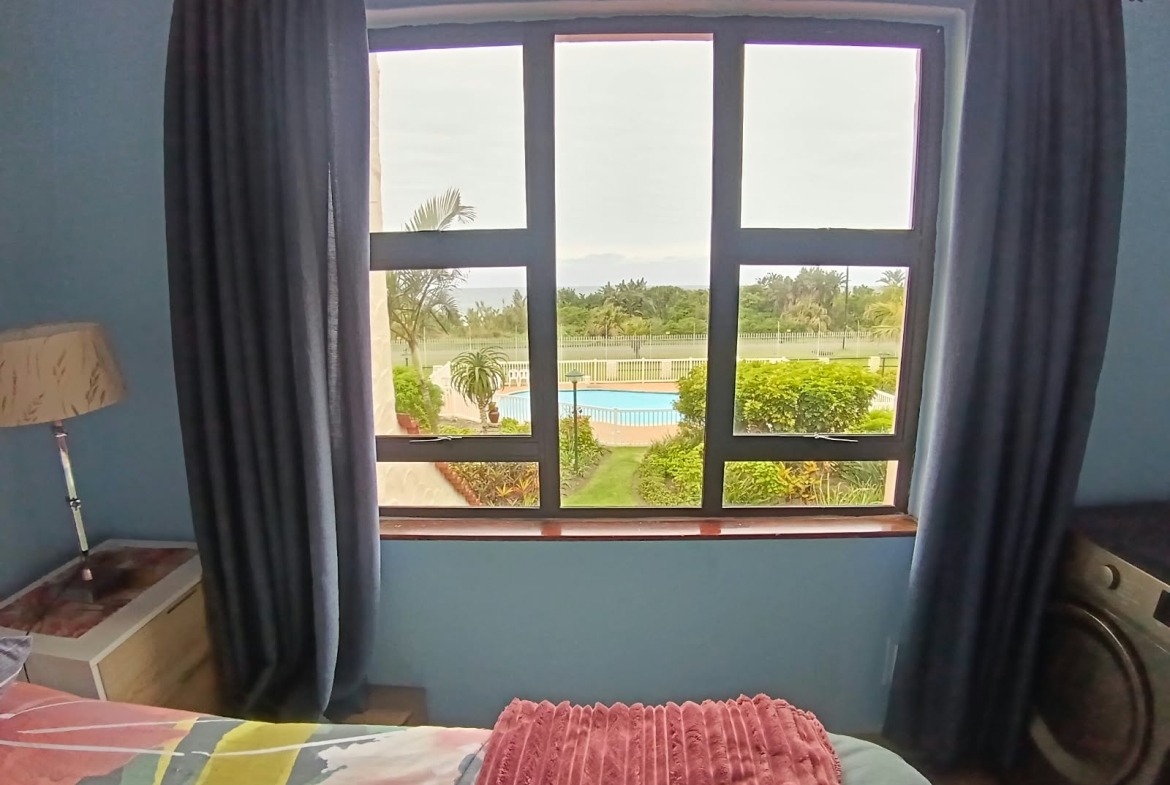 2 Bedroom, 1 Bathroom, open plan, Uvongo sea view for Sale