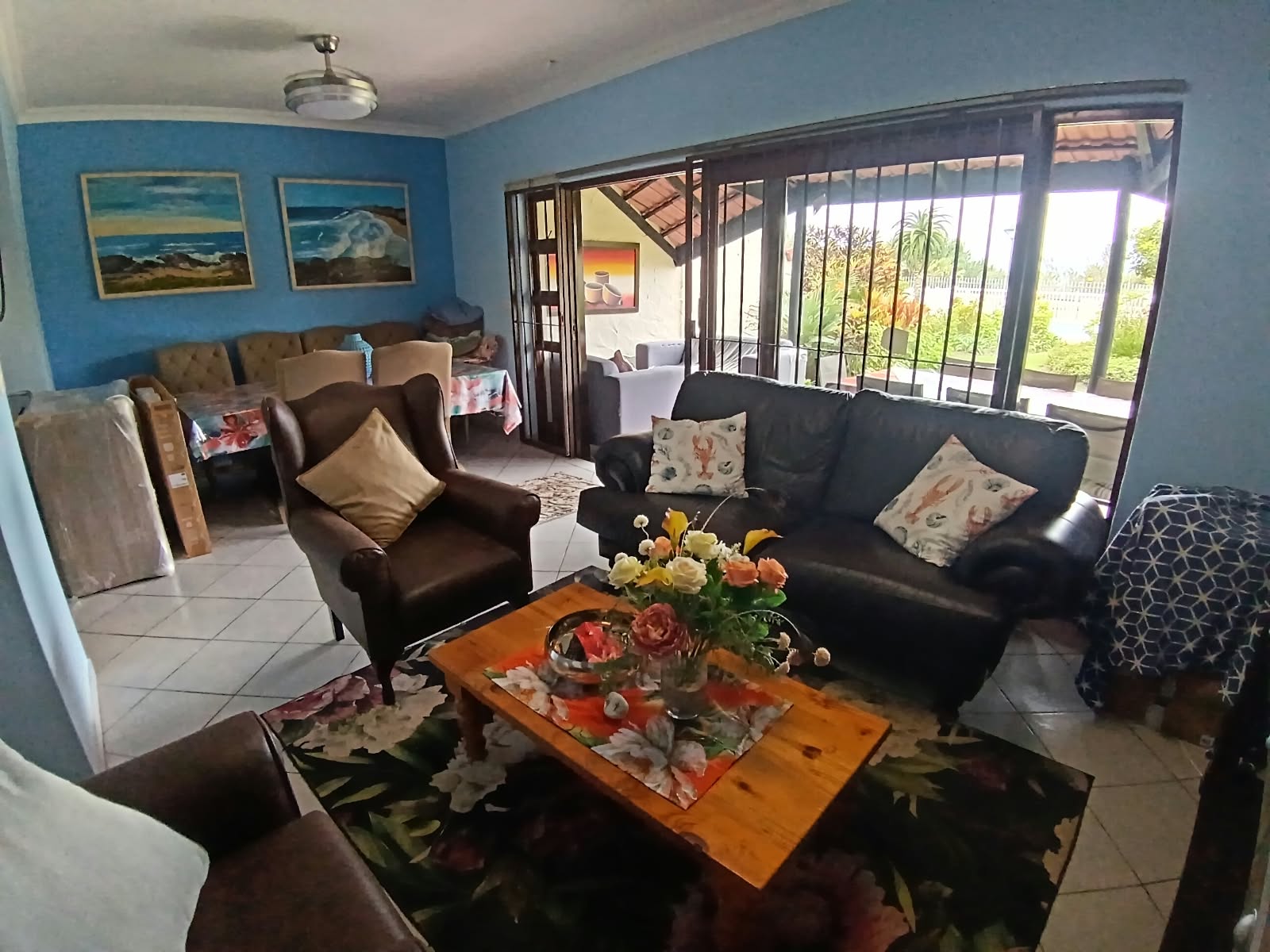 2 Bedroom, 1 Bathroom, open plan, Uvongo sea view for Sale
