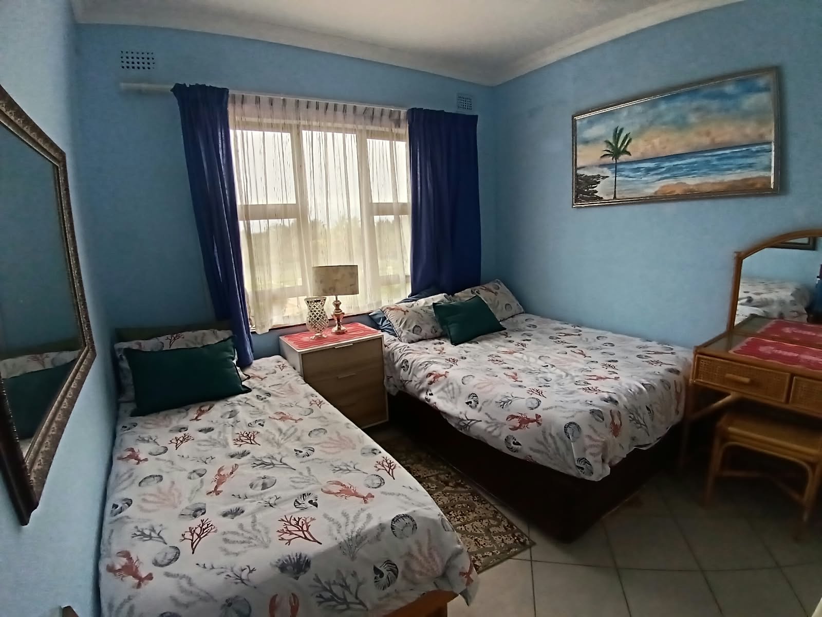 2 Bedroom, 1 Bathroom, open plan, Uvongo sea view for Sale