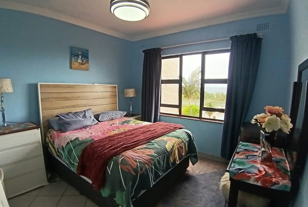 2 Bedroom, 1 Bathroom, open plan, Uvongo sea view for Sale