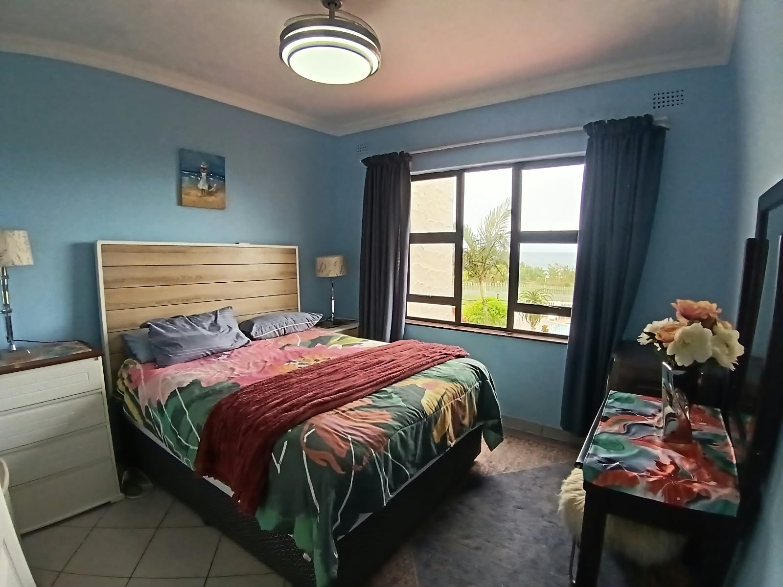 2 Bedroom, 1 Bathroom, open plan, Uvongo sea view for Sale