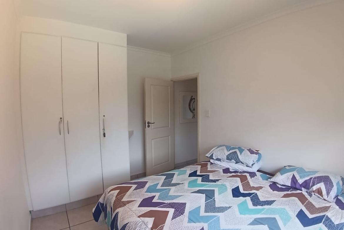 Spacious 3 Bedroom, 1.5 Bathroom, open plan, Uvongo sea view for Sale