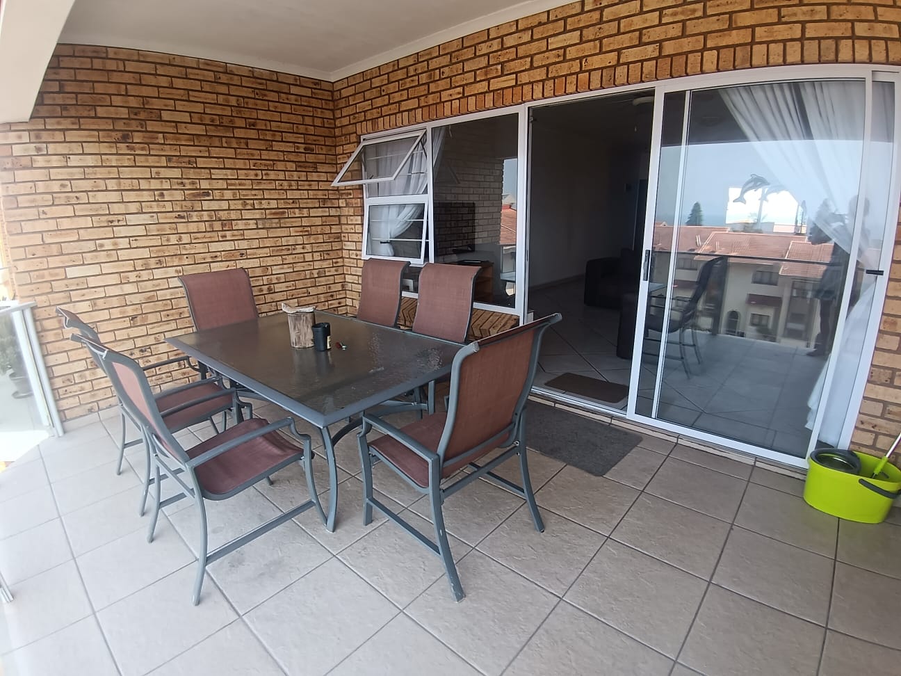 2e0ac98f-75bd-41af-bbb7-75b596d7f87d Spacious 3 Bedroom, 1.5 Bathroom, open plan, Uvongo sea view for Sale