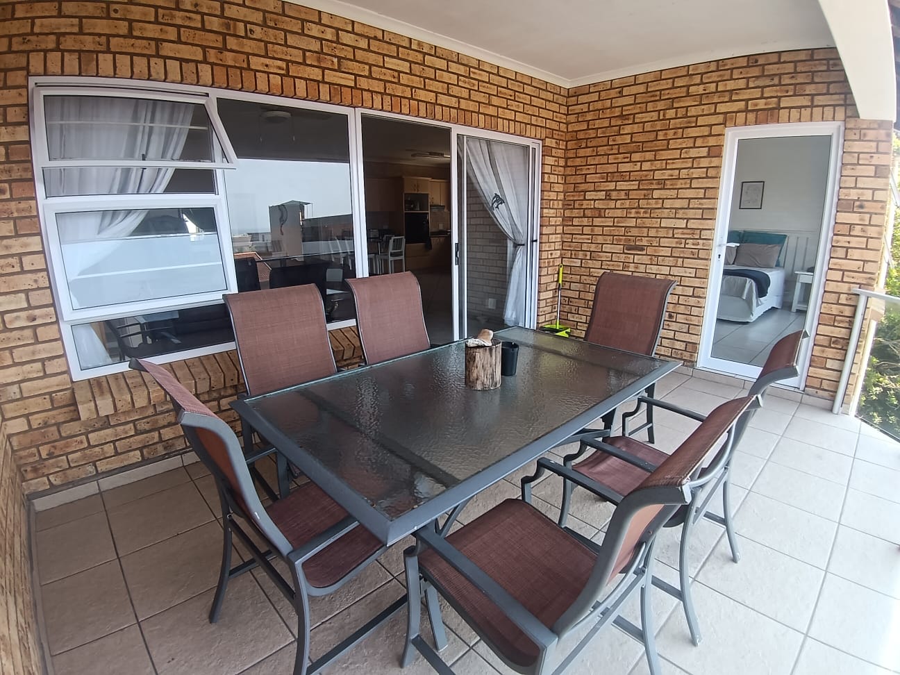 32fe5502-1df6-4a07-9e24-0015e02c500b Spacious 3 Bedroom, 1.5 Bathroom, open plan, Uvongo sea view for Sale