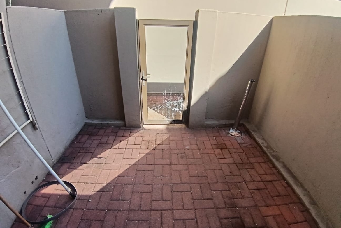 3 Bedroom, 2.5 Bedroom, open plan, Uvongo sea view for Sale