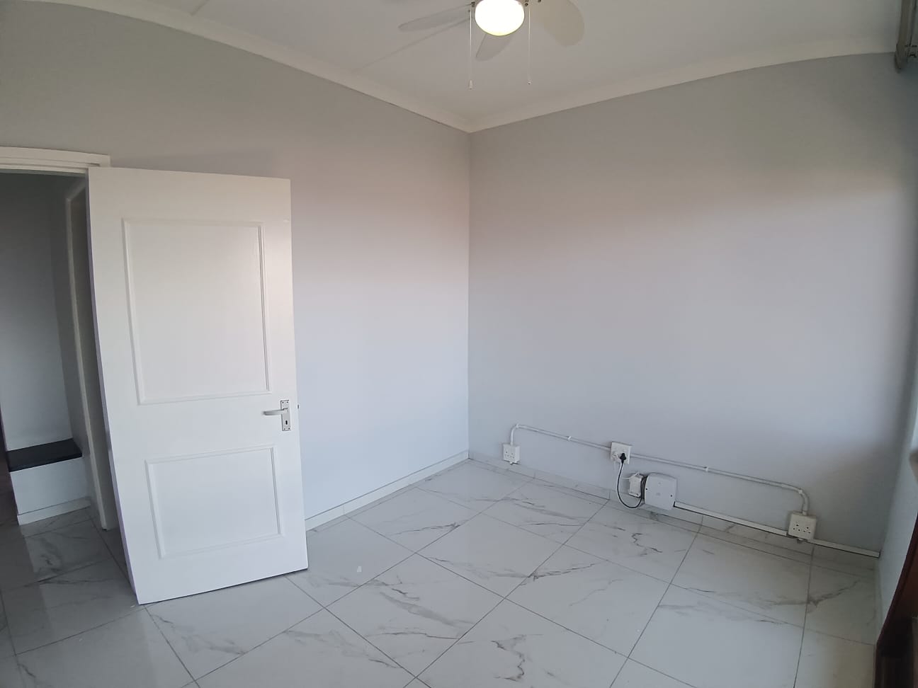 3966b385-6673-4bee-97b4-1030e1ed5a7c 3 Bedroom, 2.5 Bedroom, open plan, Uvongo sea view for Sale