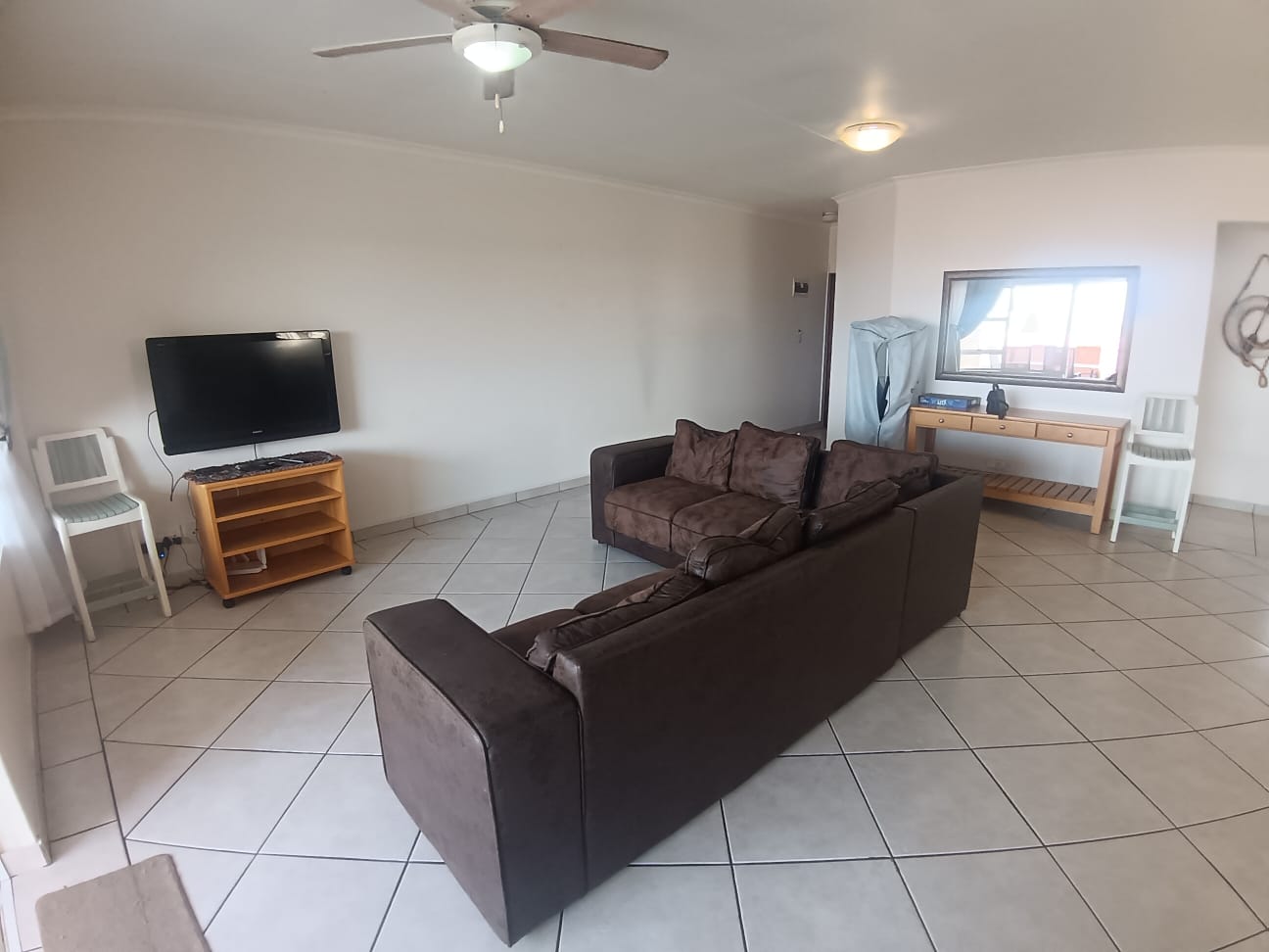 3c8bf9a7-6233-4054-9d08-23fe3f744474 Spacious 3 Bedroom, 1.5 Bathroom, open plan, Uvongo sea view for Sale