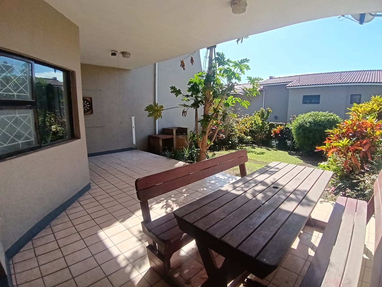 3e860b46-5b19-4858-b92d-a47bc94602d3 3 Bedroom, 2.5 Bedroom, open plan, Uvongo sea view for Sale