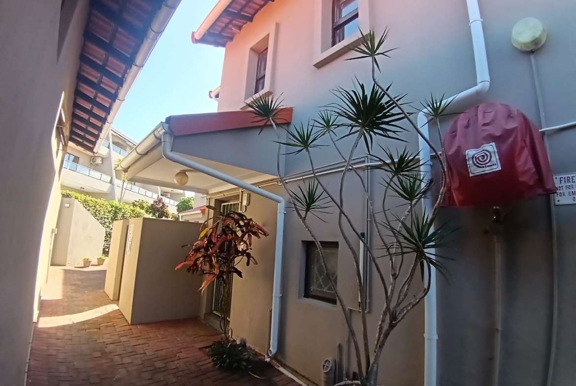 3 Bedroom, 2.5 Bedroom, open plan, Uvongo sea view for Sale