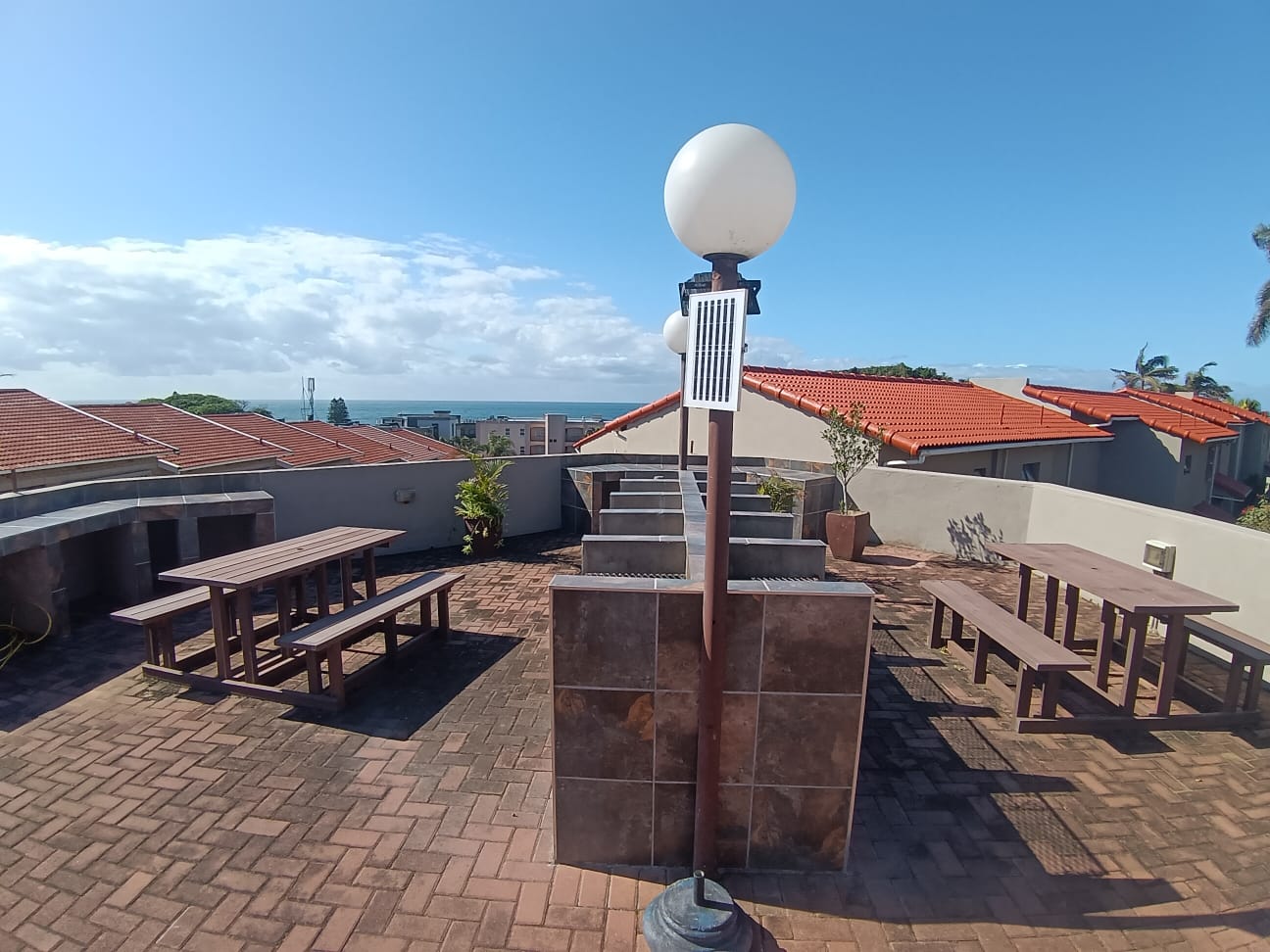 5ffecf08-5ddc-4a45-ac75-a50b35588feb 3 Bedroom, 2.5 Bedroom, open plan, Uvongo sea view for Sale