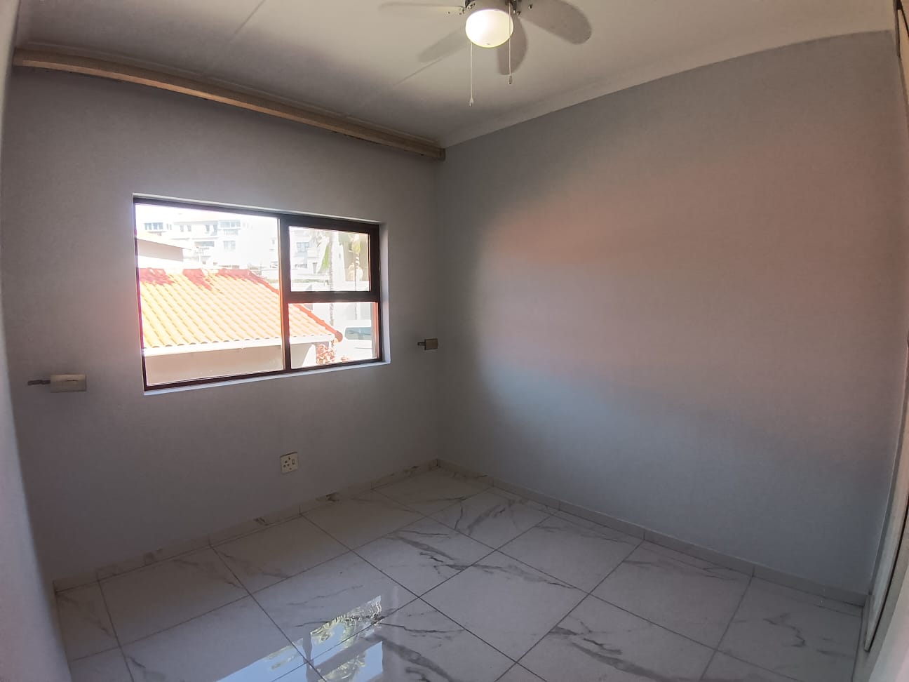 66387f65-030d-4142-af55-8839e17766cd 3 Bedroom, 2.5 Bedroom, open plan, Uvongo sea view for Sale